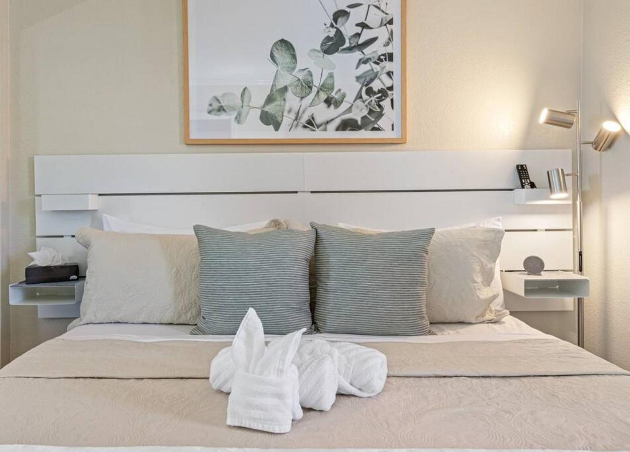Stunning Bay Views From Your Private Balcony 탬파 외부 사진